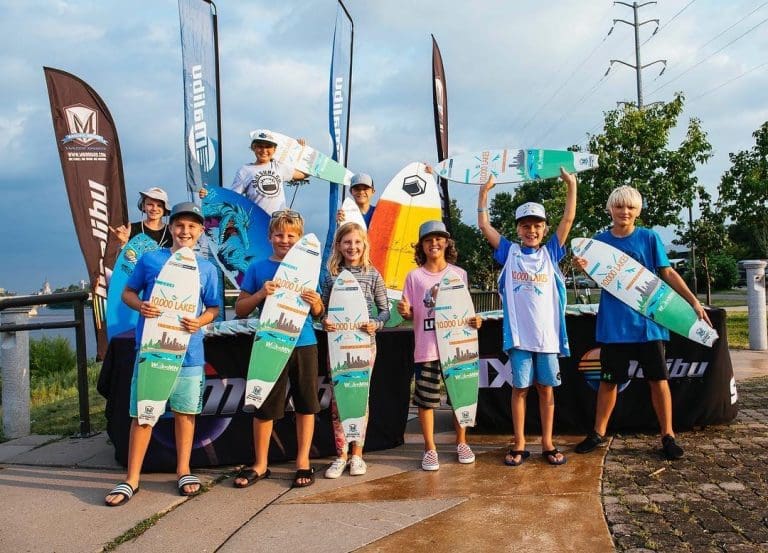 Read more about the article 10,000 Lake Wakesurf Open
