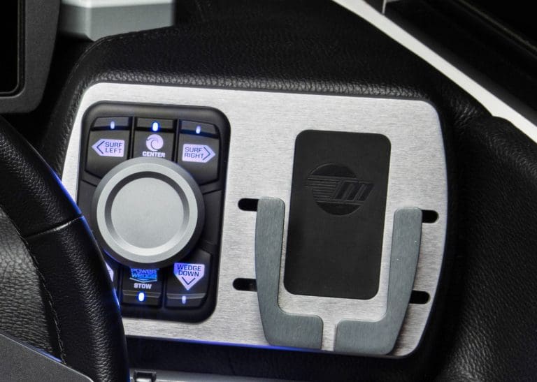 Read more about the article Sport Dash w/ Wireless Charging