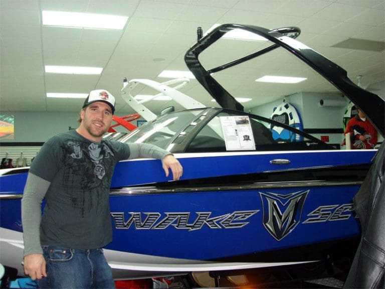 Read more about the article Minnesota Inboard XMAS Open House w/Jared Allen